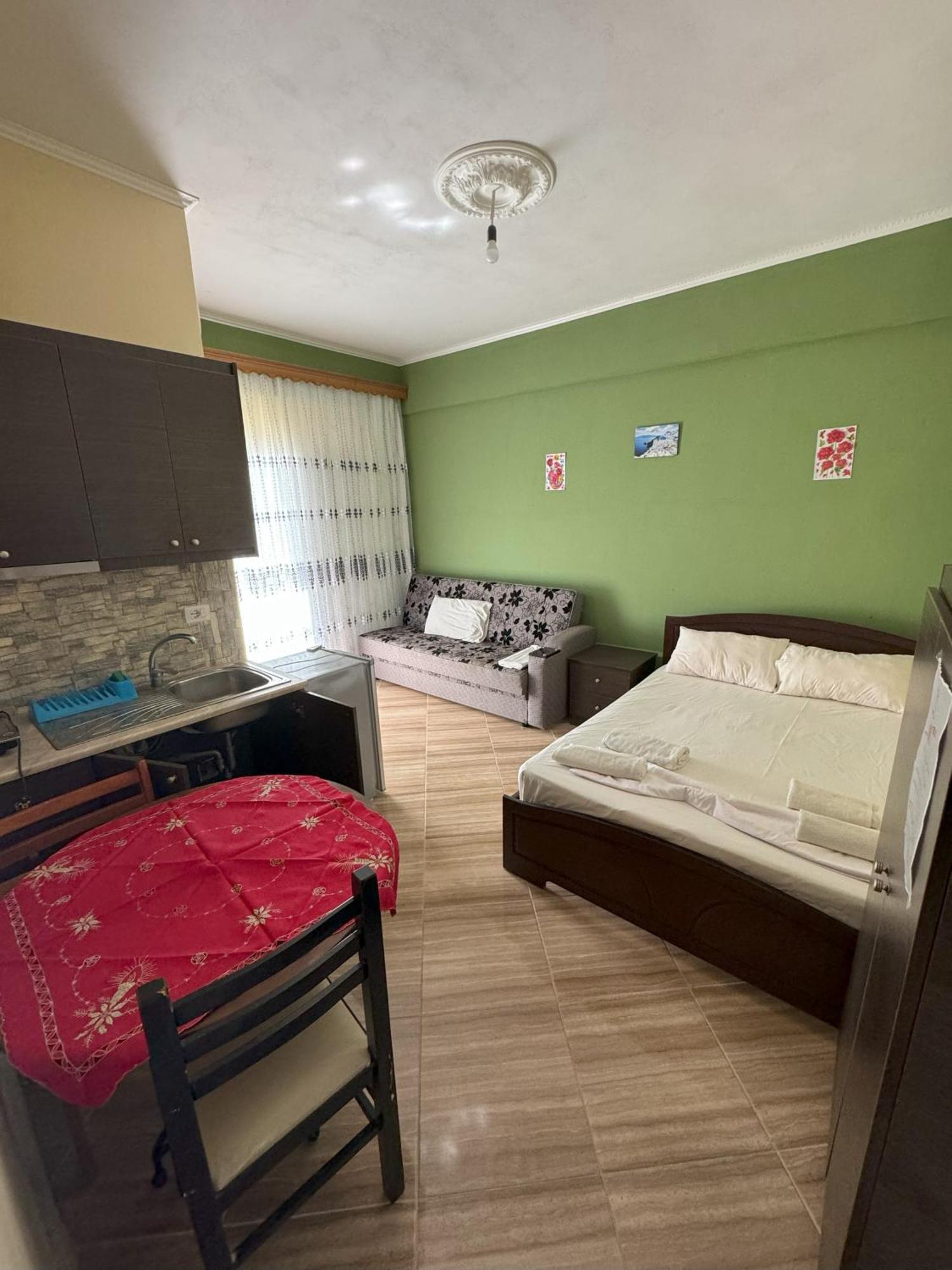 Adrian Agustin Rooms Lukovë Exterior foto